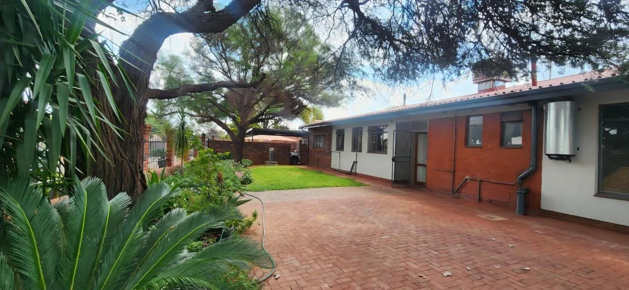 3 Bedroom House for sale in Kathu