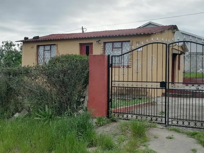 2 Bedroom House for sale in Mdantsane Nu 3