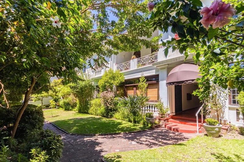 3 Bedroom Apartment / flat for sale in Claremont Upper
