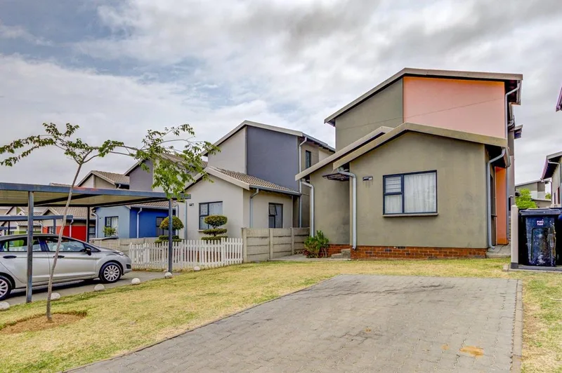 3 Bedroom House for sale in Summerset