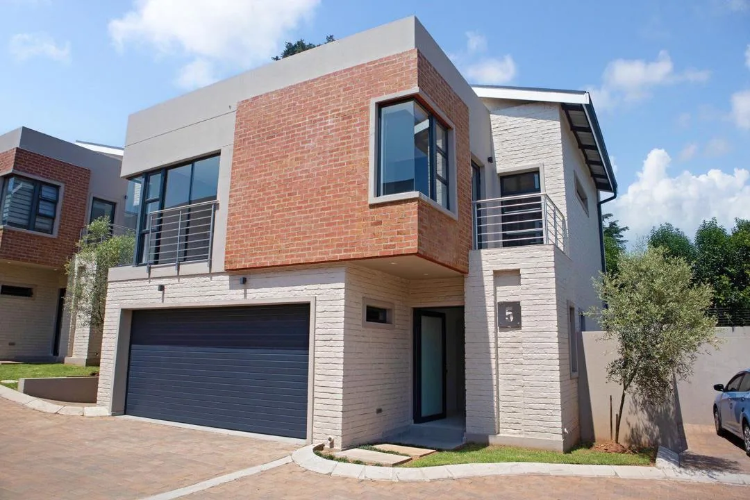 4 Bedroom Townhouse for sale in Bryanston