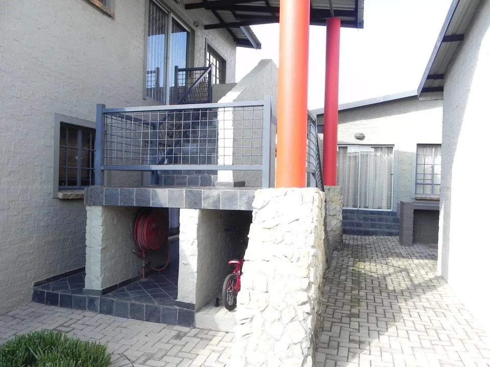 2 Bedroom Apartment / flat for sale in Hoeveld Park