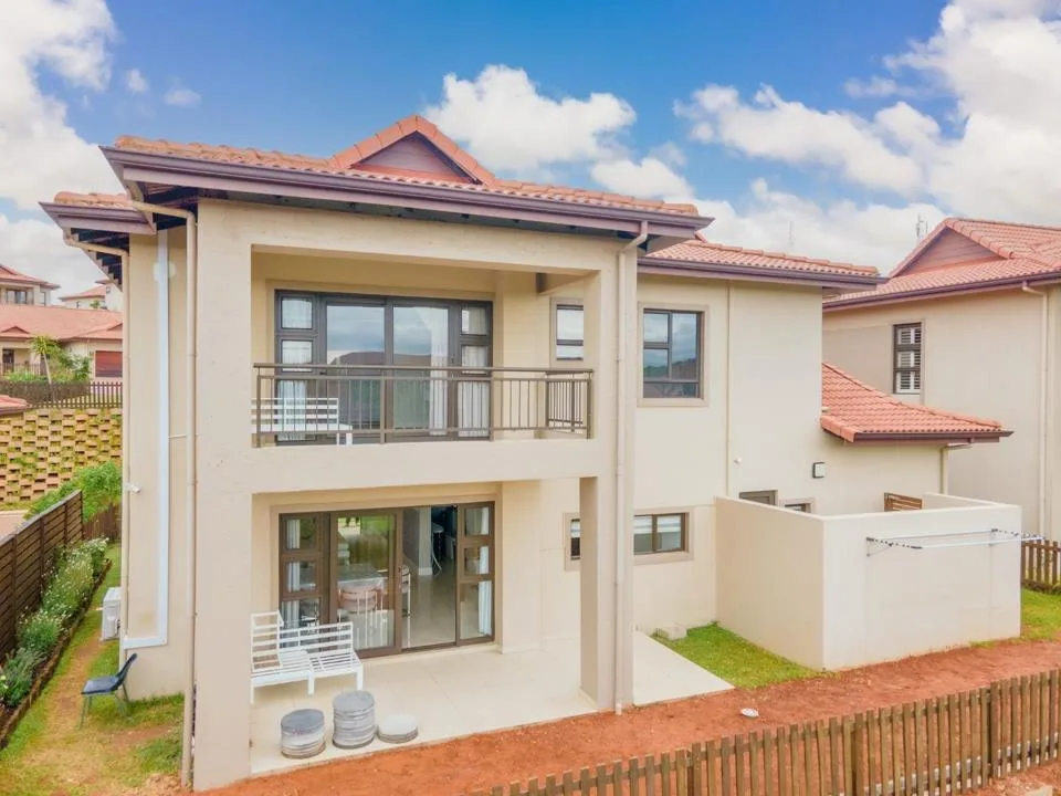 3 Bedroom Townhouse for sale in Izinga Estate