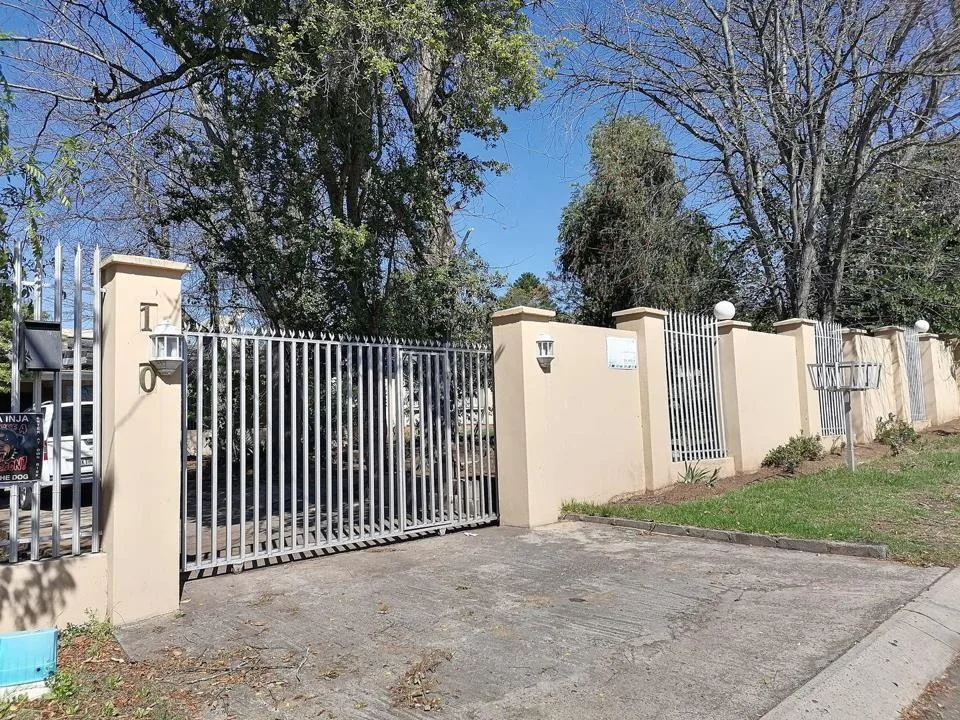 4 Bedroom House for sale in Fort Gale