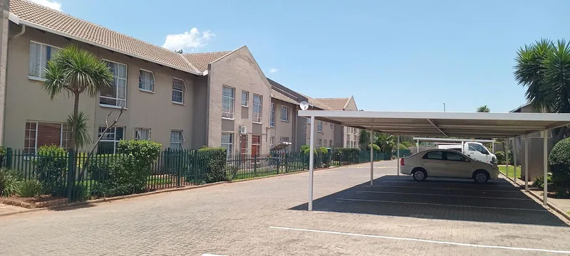 3 Bedroom Apartment in Ravenswood