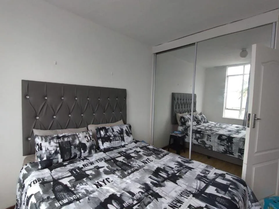 2 Bedroom Apartment / flat for sale in Essenwood