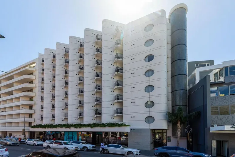 Apartment / flat for sale in Sea Point