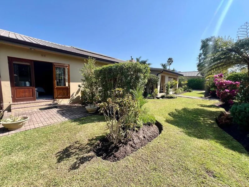 3 Bedroom House for sale in Heather Park