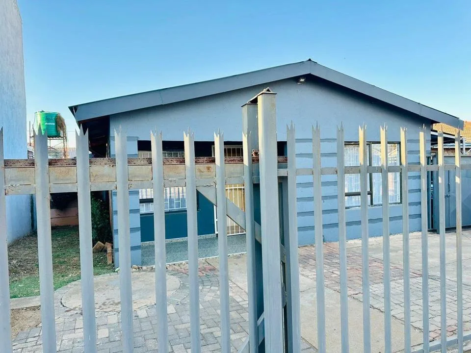 3 Bedroom House for sale in Mohadin