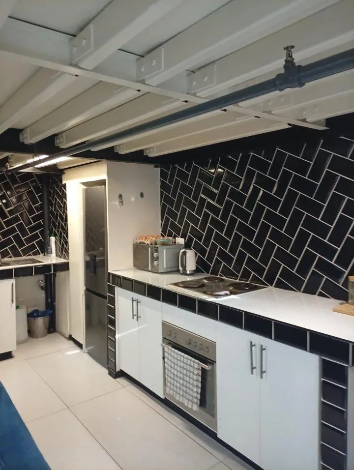 Apartment / flat for sale in City & Suburban