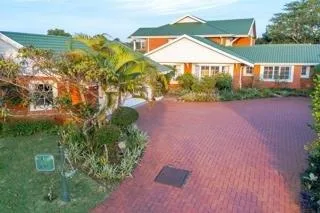 4 Bedroom House for sale in Mount Edgecombe