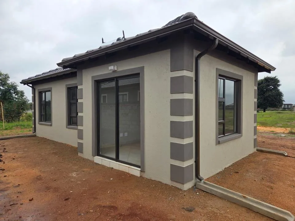 3 Bedroom House for sale in Crystal Park