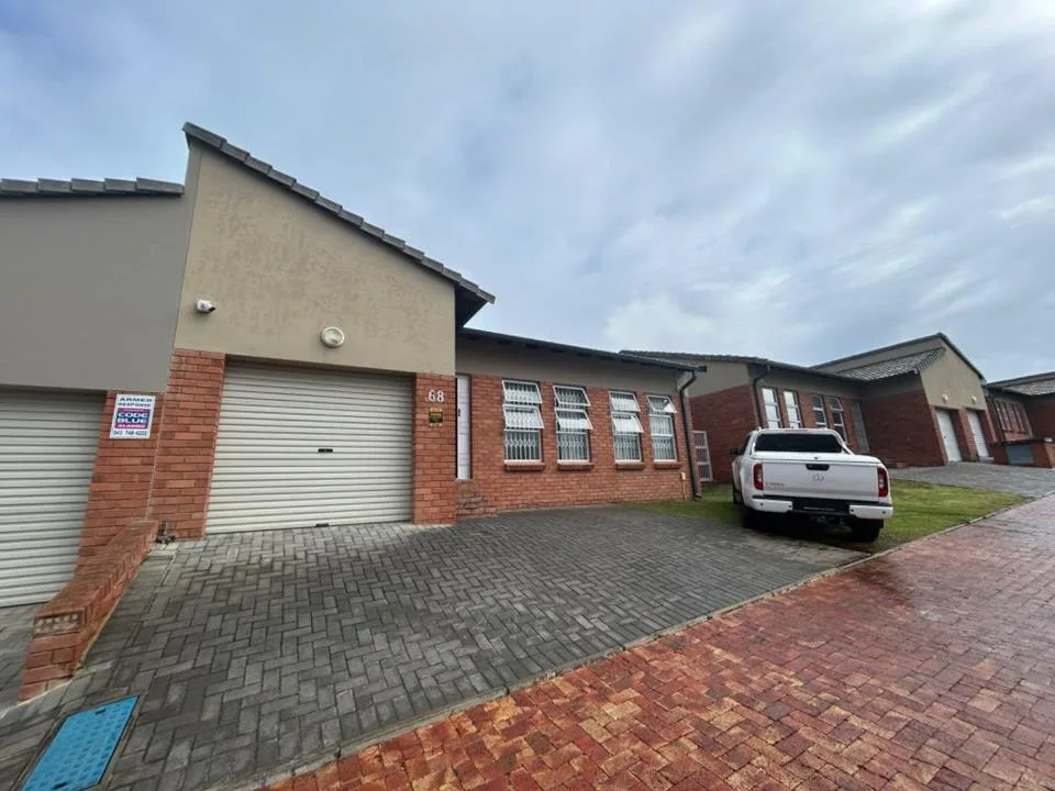 3 Bedroom House for sale in Beacon Bay North