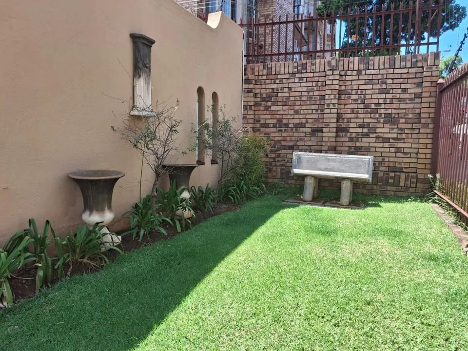 2 Bedroom Townhouse for sale in Wonderboom South