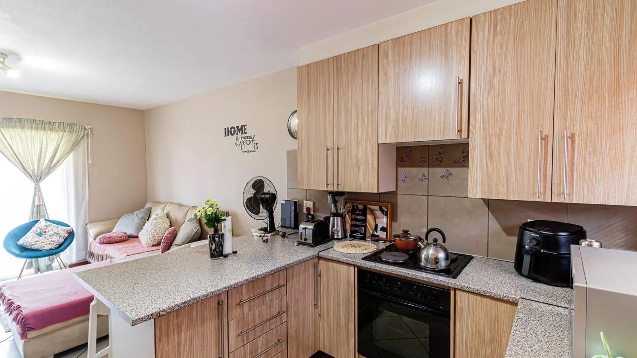 2 Bedroom Apartment / flat for sale in Monavoni