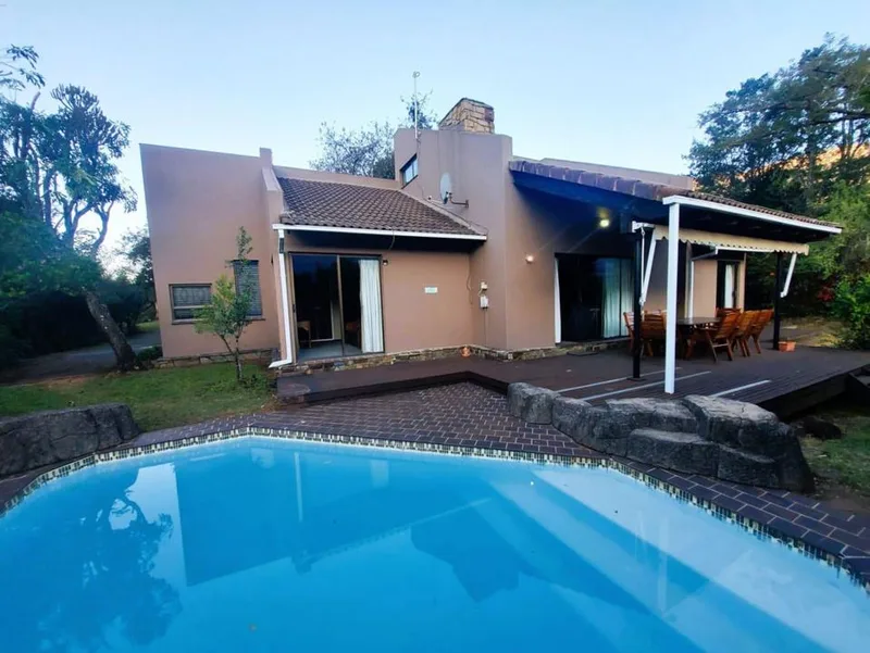 4 Bedroom House for sale in Cathkin Park