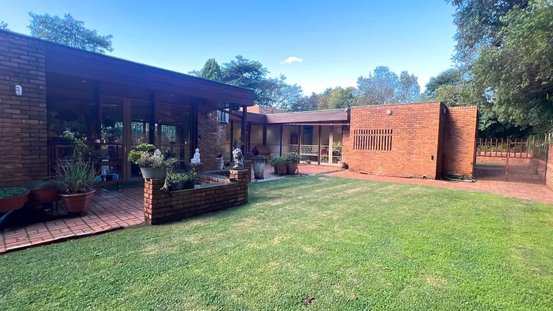 Property for sale in Alan Manor