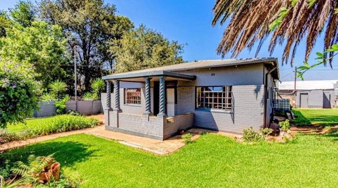 6 Bedroom House for sale in Maraisburg