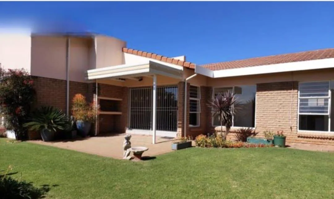 2 Bedroom House for sale in Rangeview
