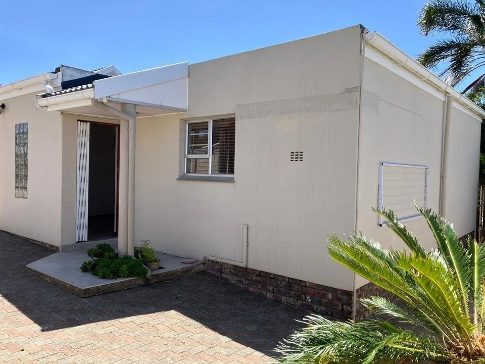 2 Bedroom Townhouse to rent in Beacon Bay