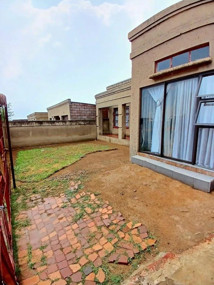 House for sale in Tsakane Ext 15