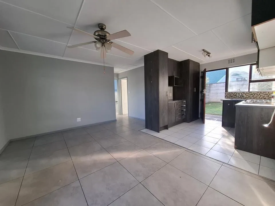 3 Bedroom Townhouse for sale in Nahoon Valley Park