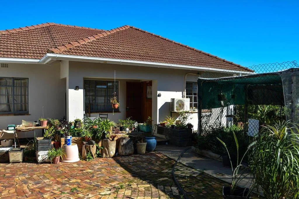 3 Bedroom House for sale in Klawer