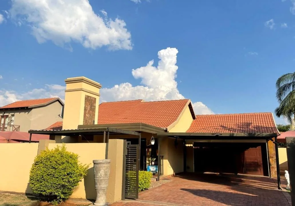 3 Bedroom Townhouse for sale in Waterval East