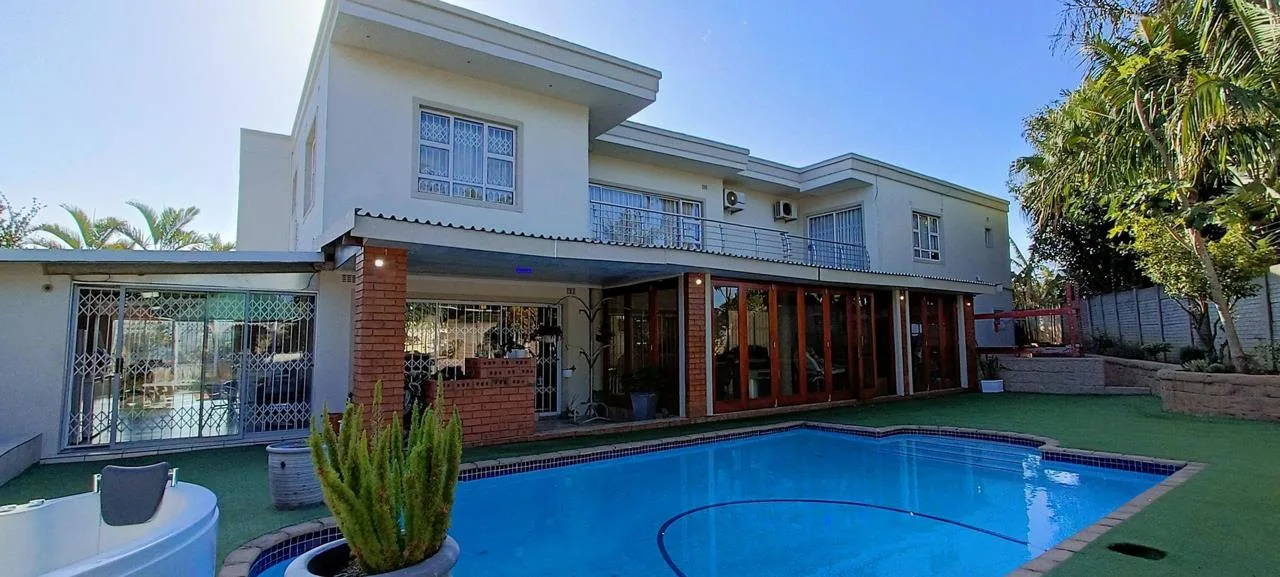 4 Bedroom House for sale in The Wolds
