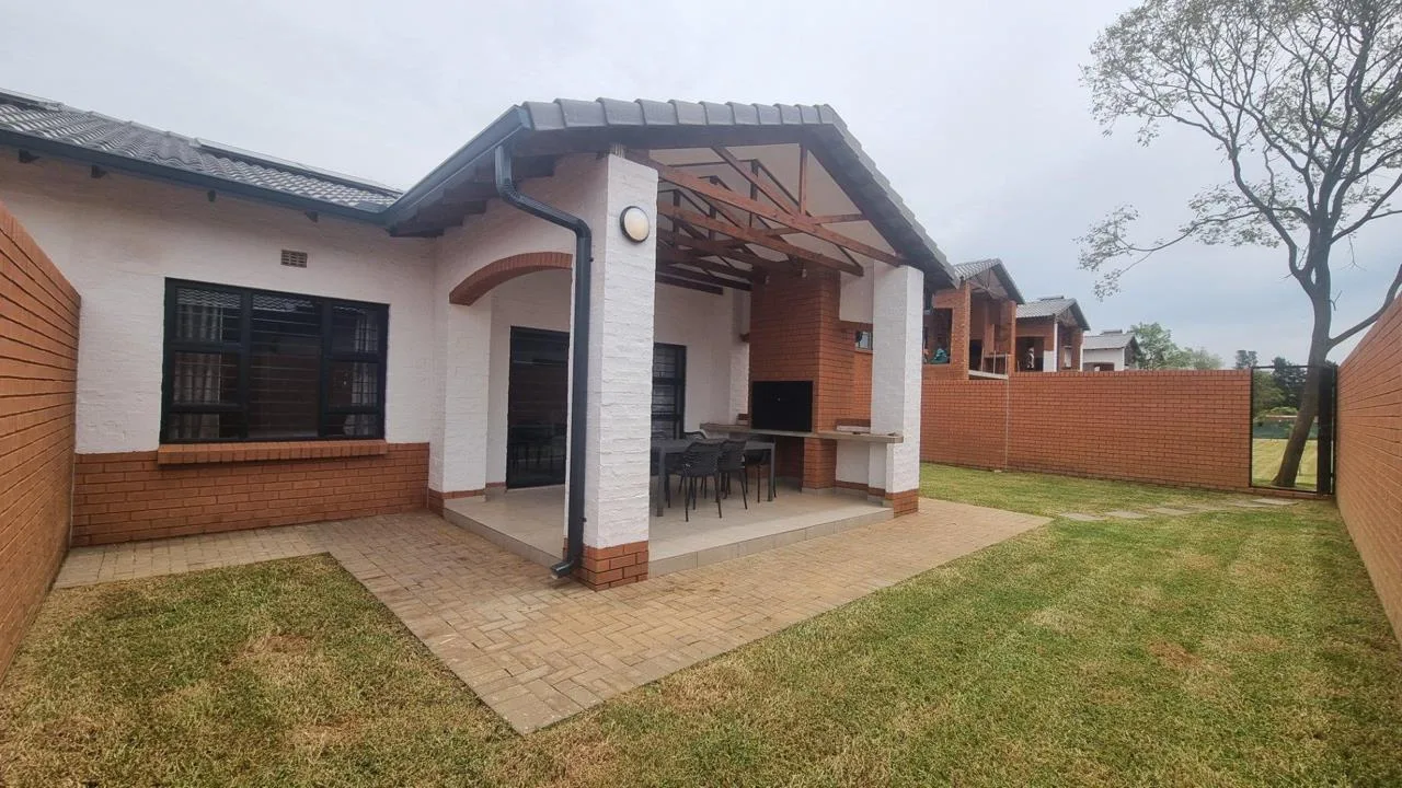 3 Bedroom Townhouse for sale in Rietvalleirand