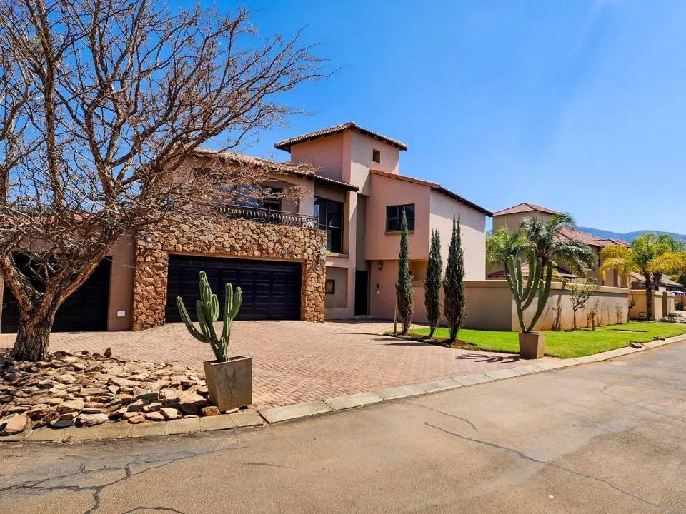 4 Bedroom House for sale in Melodie