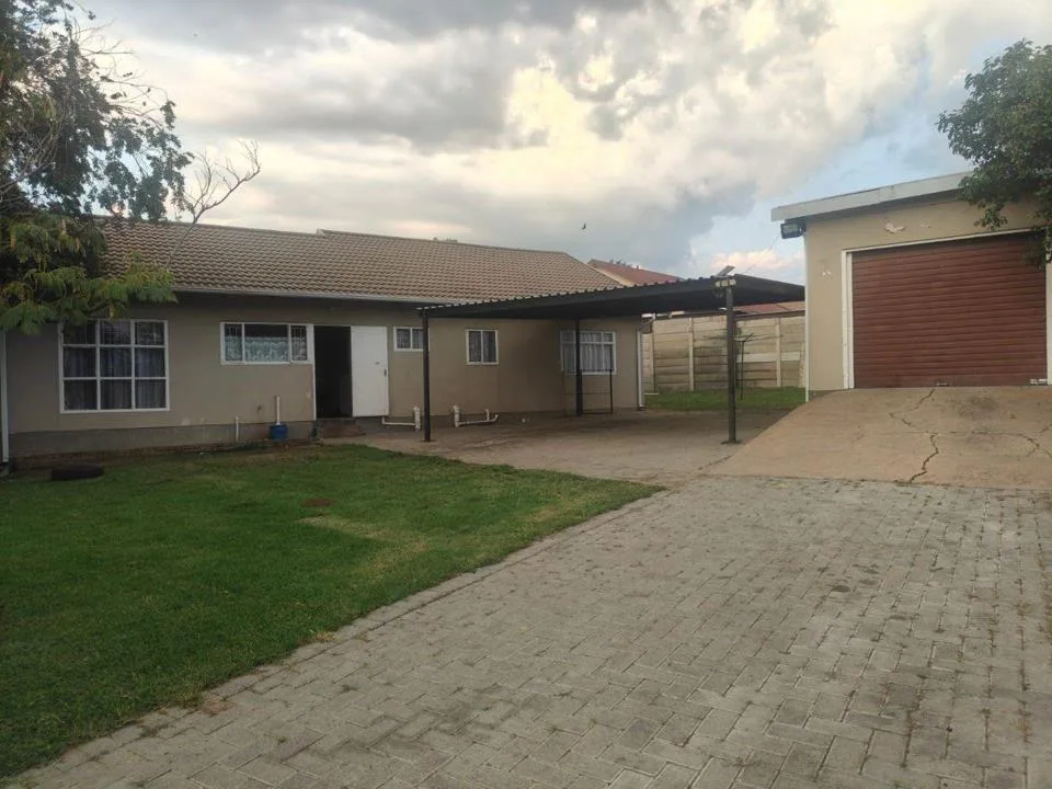 3 Bedroom House for sale in Sasolburg Central