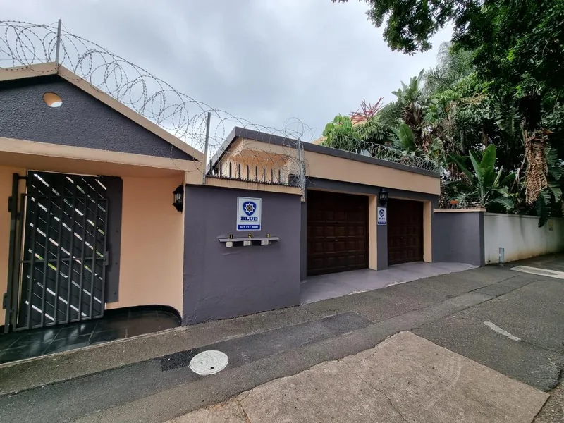 8 Bedroom House in Musgrave