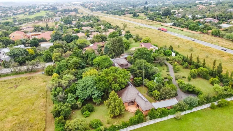 10 Bedroom House for sale in Ruimsig
