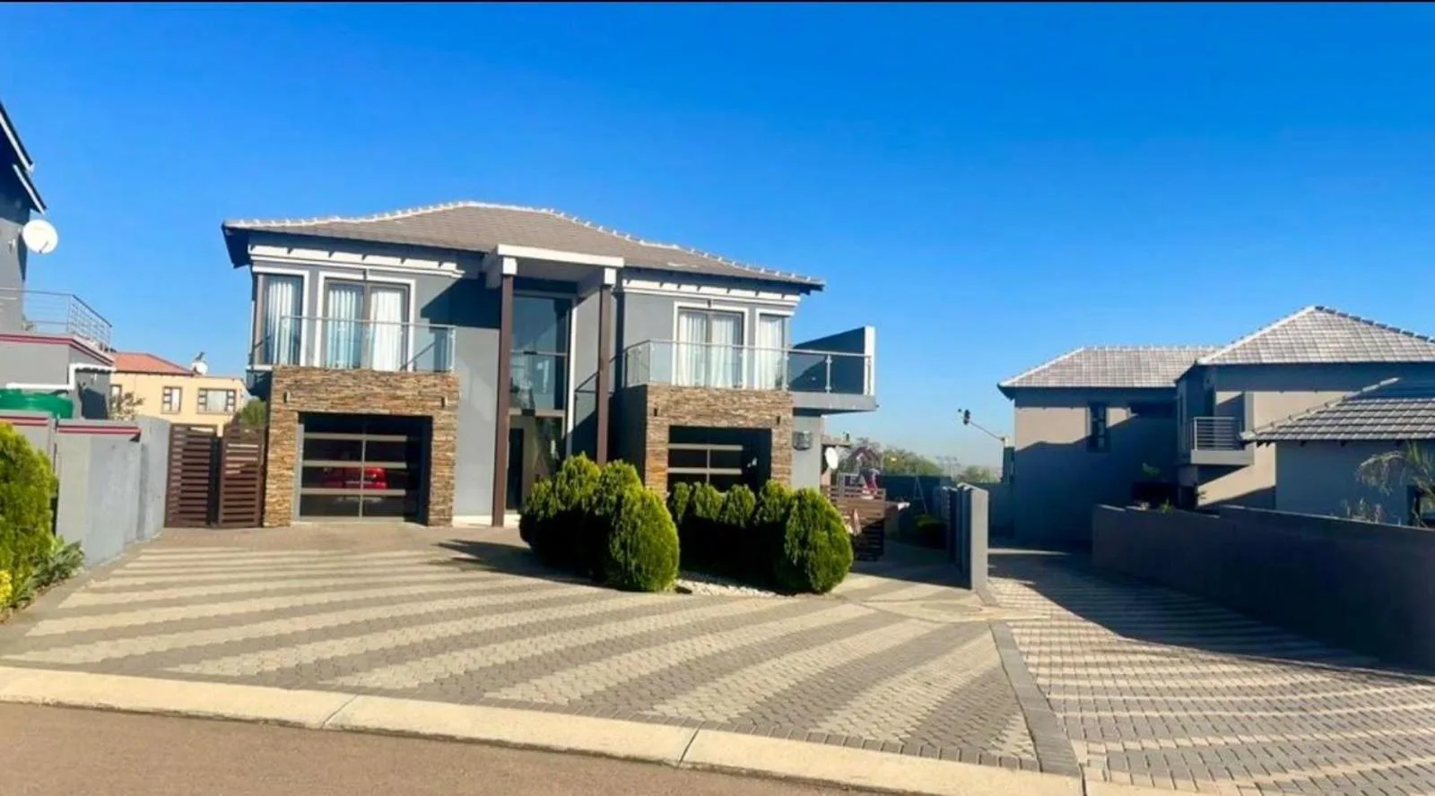 3 Bedroom Townhouse in Valley View Estate