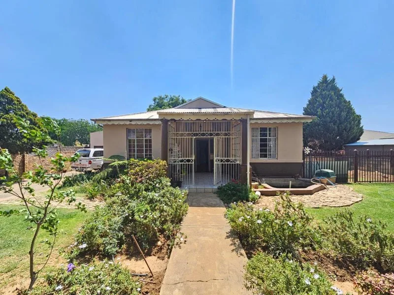 3 Bedroom House for sale in Lydenburg