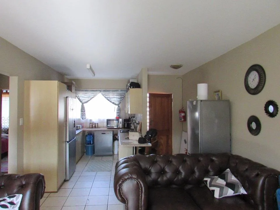 2 Bedroom Townhouse for sale in Pellissier