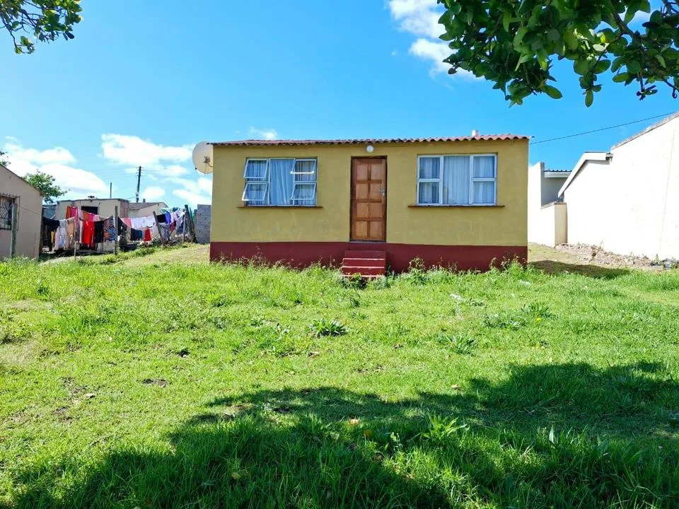 2 Bedroom House for sale in Mdantsane Nu 5