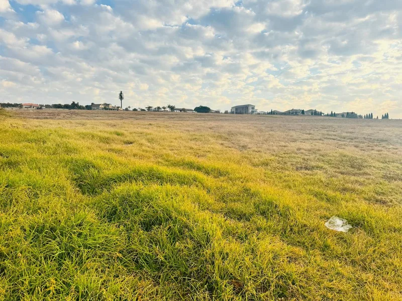 8 686 m² Land available in Mooikloof Glen Estate