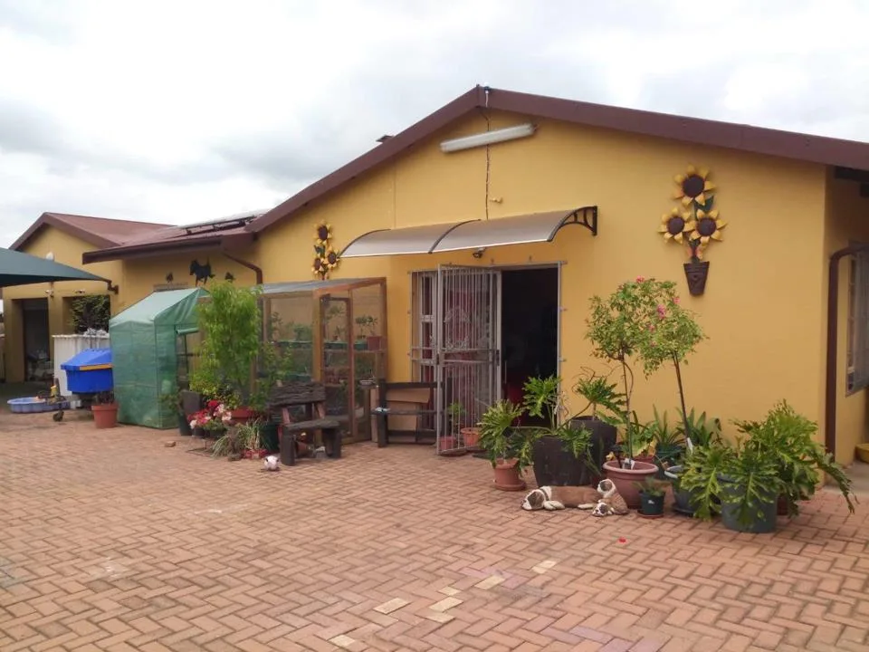 3 Bedroom House for sale in Bronkhorstspruit Central