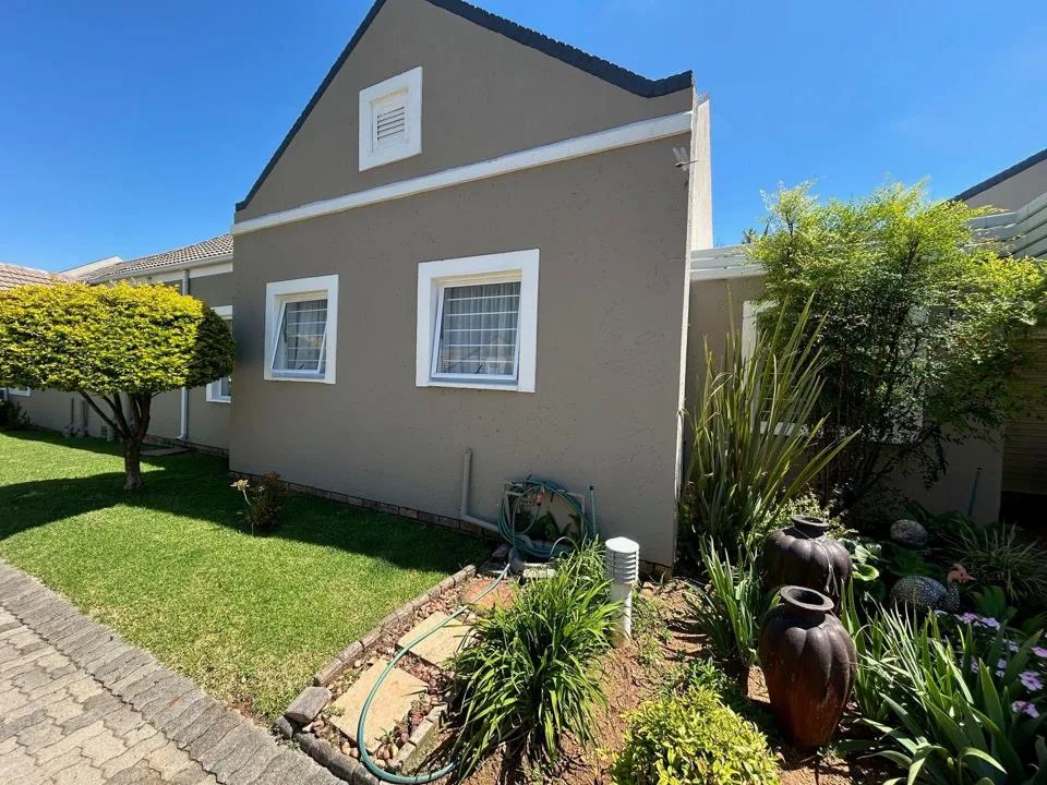 2 Bedroom Townhouse for sale in Montana Park