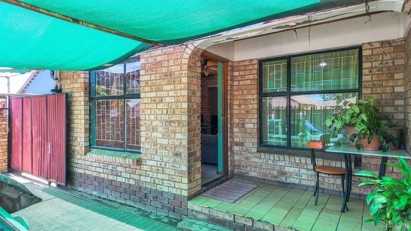 3 Bedroom House for sale in Rykmanshoogte