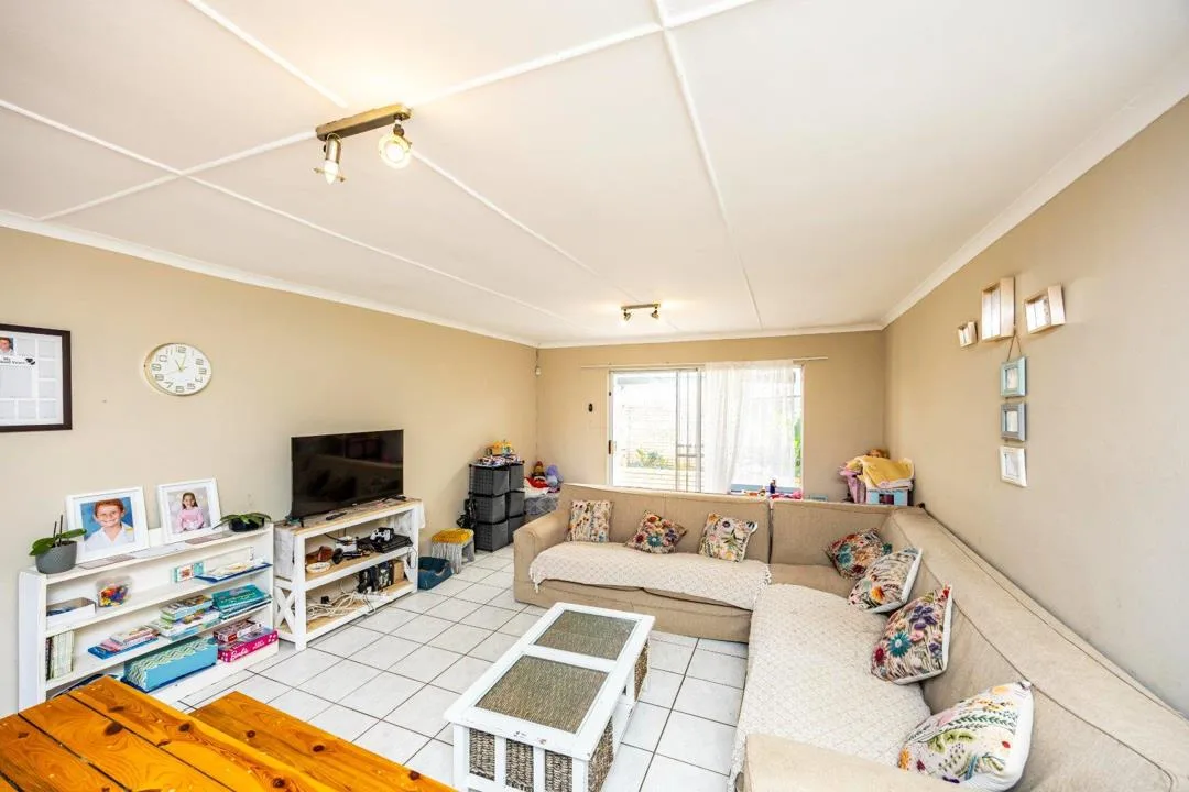 2 Bedroom Townhouse for sale in Gonubie