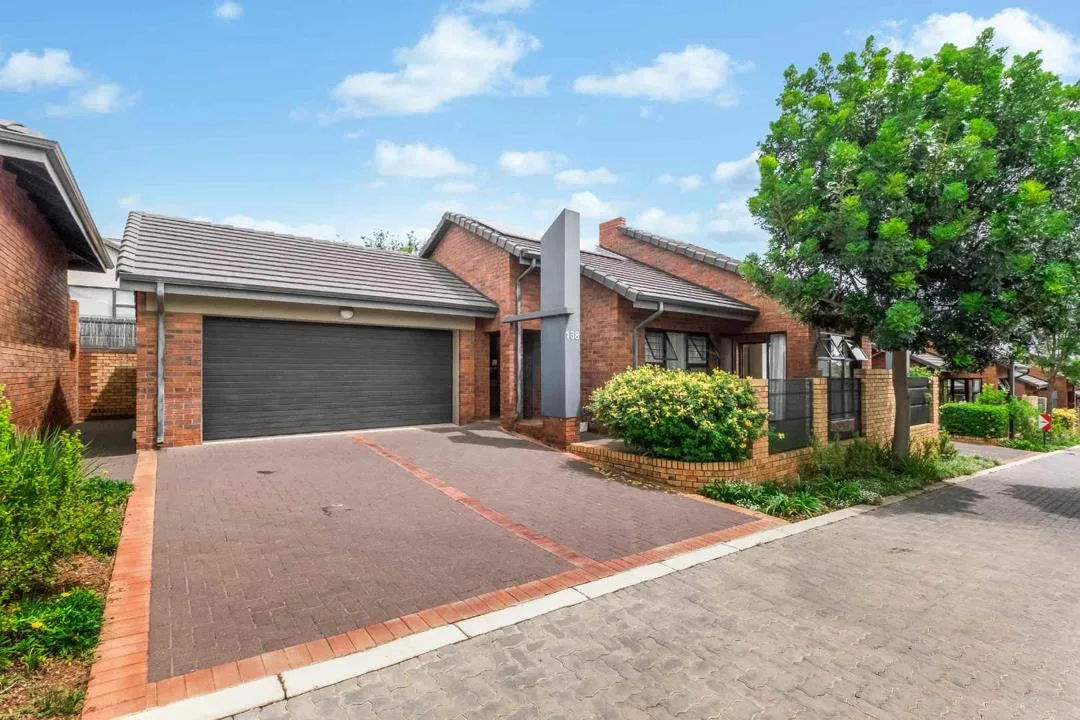 3 Bedroom Townhouse for sale in Randburg Central