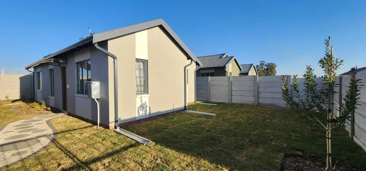 3 Bedroom House for sale in Sky City