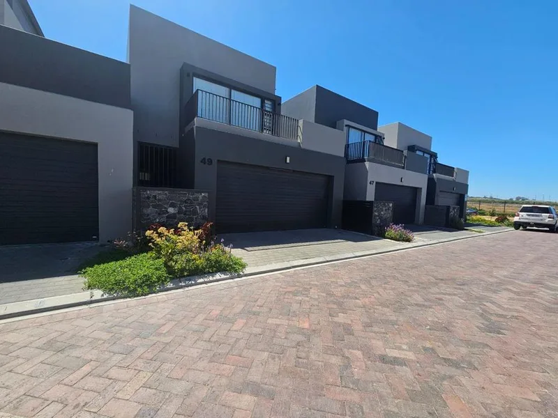 3 Bedroom Townhouse for sale in Haasendal