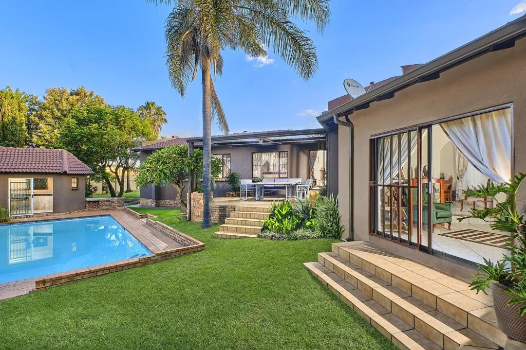 4 Bedroom House for sale in Sundowner