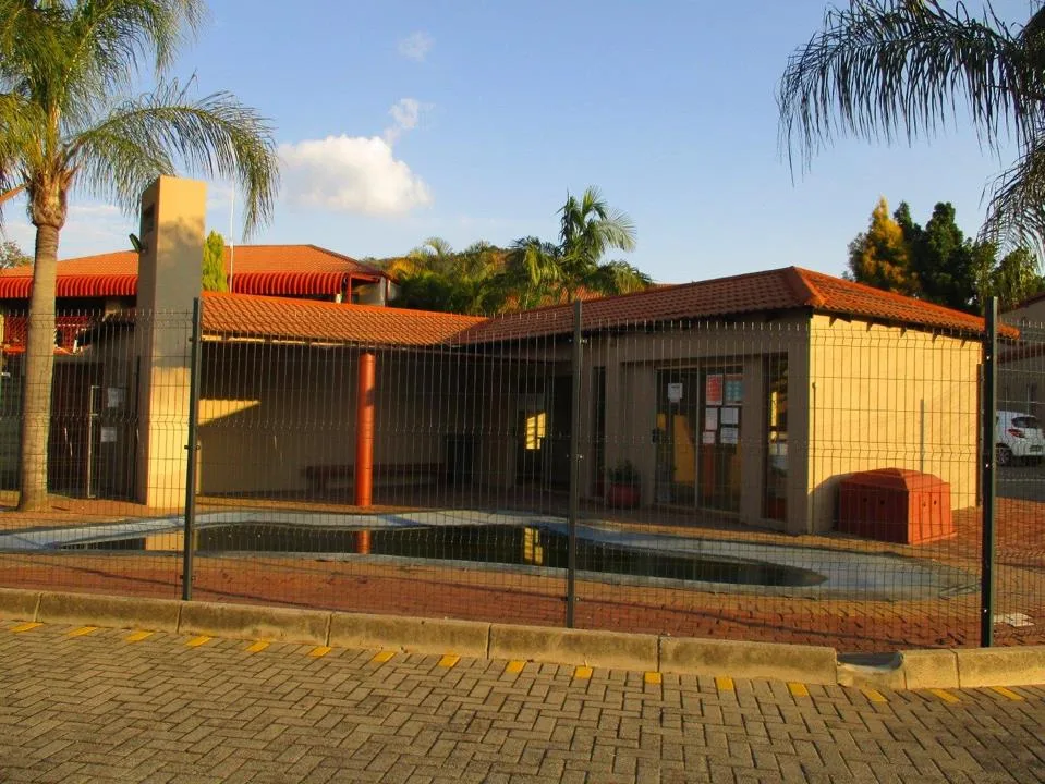 3 Bedroom Apartment / flat for sale in Safari Gardens
