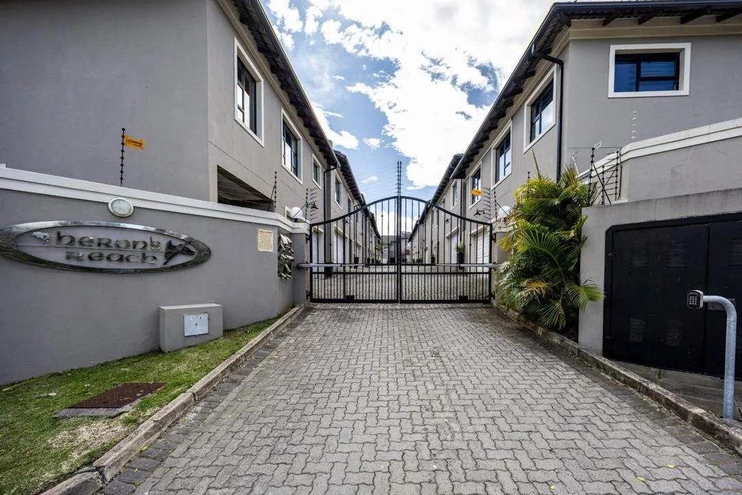 4 Bedroom Townhouse for sale in Beacon Bay