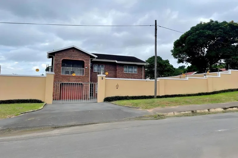 5 Bedroom House for sale in Isipingo Rail